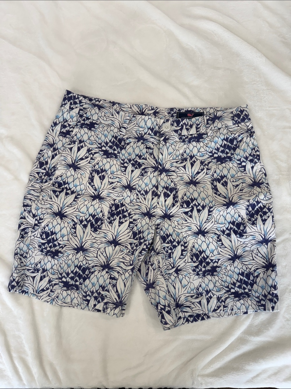 Vineyard Vines Navy & Light Blue Tropical Print Shorts Men’s Size 32 Cotton